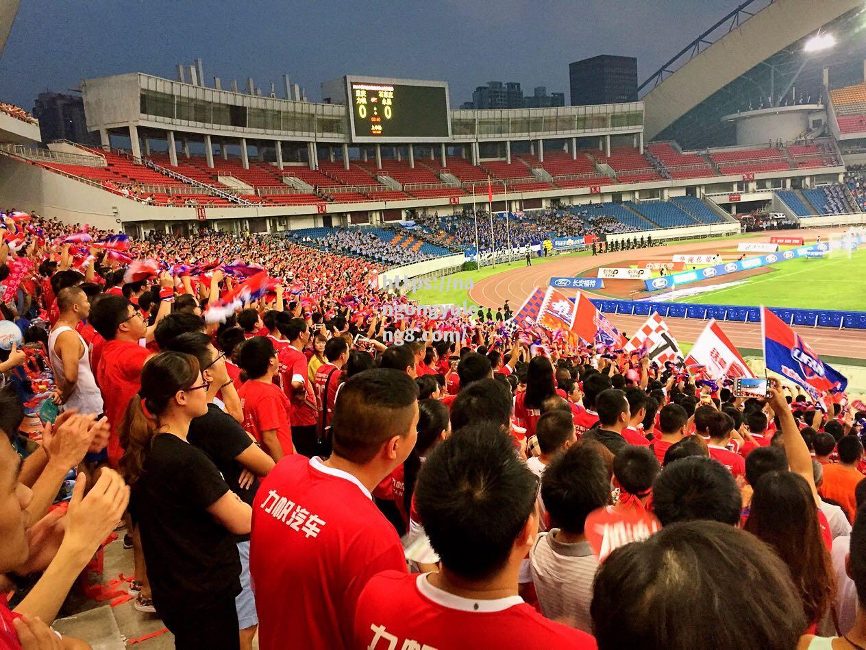 重庆力帆主场逼平上海上港，互交白卷